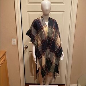 Plaid check kimono with fringe tassels. Navy/burgundy